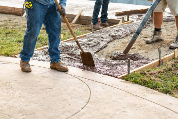 Best Concrete Pool Decks in Aurora, MO